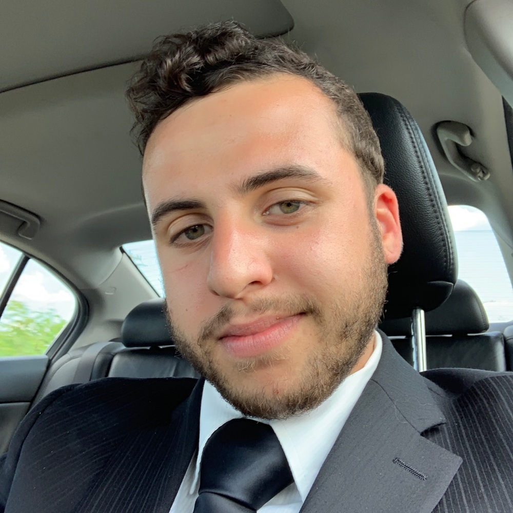 Meet your Posher, Levi